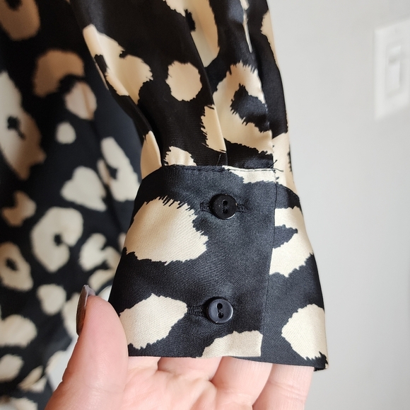 NWT Zara Satin Long Sleeve Button Down Top Leopard Cheetah Black Ivory Small - Picture 14 of 16